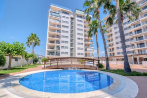 Apartamento en zona Marina D'Or con amplia terraza, piscina, jacuzzi, pádel